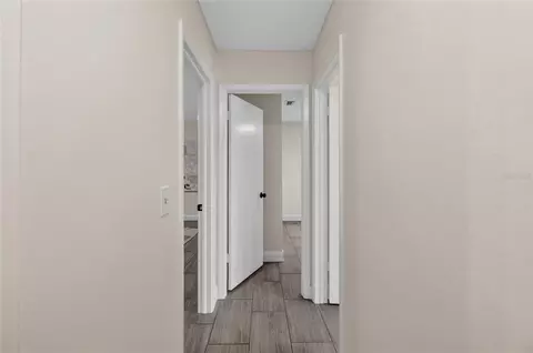Entry Way - 724 Isleton Dr, Brandon, FL 33511 photo 6 of 6