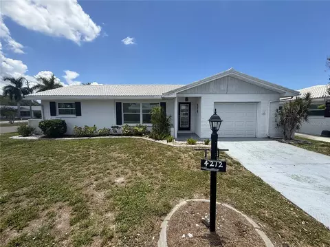 4212 Neil Ln, Bradenton, FL 34208