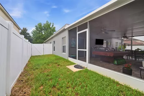 Exterior - 2814 Maple Brook Loop, Lutz, FL 33558 photo 8 of 11