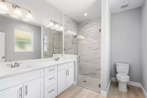 Bath - 2519 Avenue E SW, Winter Haven, FL 33880 photo 1 of 4