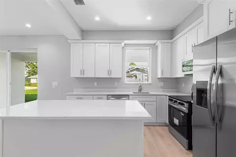 Kitchen - 2519 Avenue E SW, Winter Haven, FL 33880 photo 3 of 3