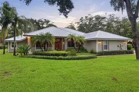 2042 Academy Ct, New Port Richey, FL 34655