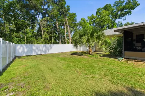 Exterior - 3944 NE 7th St, Ocala, FL 34470 photo 5 of 9