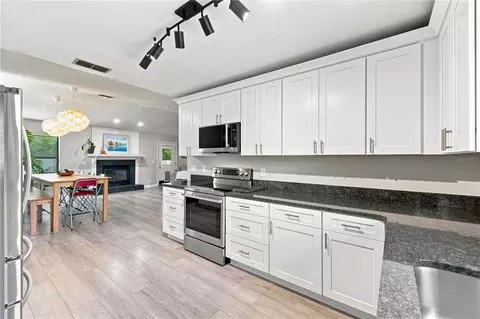 Kitchen - 3944 NE 7th St, Ocala, FL 34470 photo 2 of 4