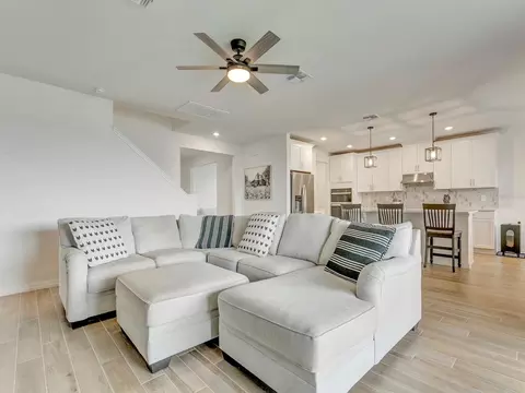 Living - 7008 Norris Landing Pl, Parrish, FL 34219 photo 4 of 5