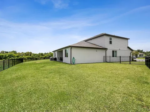 Exterior - 7008 Norris Landing Pl, Parrish, FL 34219 photo 9 of 10