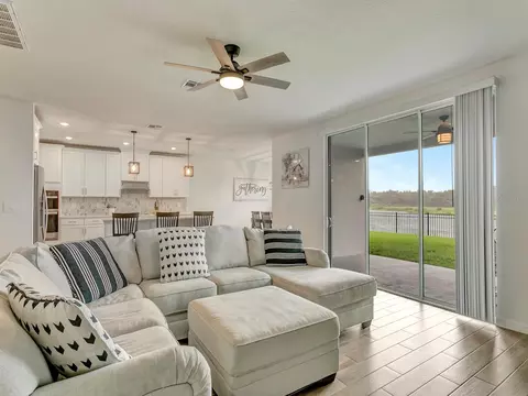 Living - 7008 Norris Landing Pl, Parrish, FL 34219 photo 2 of 5