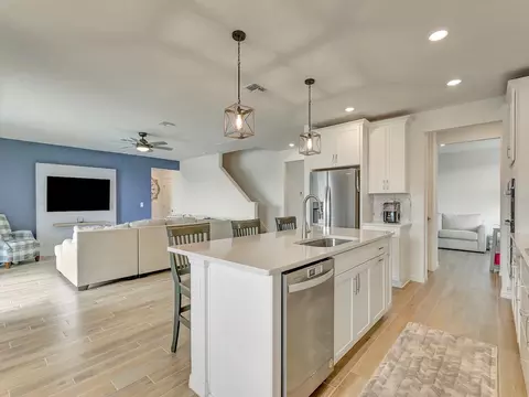 Kitchen - 7008 Norris Landing Pl, Parrish, FL 34219 photo 2 of 3