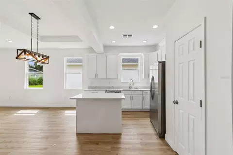 Kitchen - 2523 Avenue E SW, Winter Haven, FL 33880 photo 1 of 5
