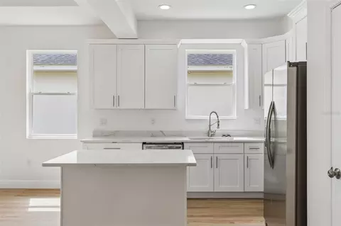 Kitchen - 2523 Avenue E SW, Winter Haven, FL 33880 photo 3 of 5
