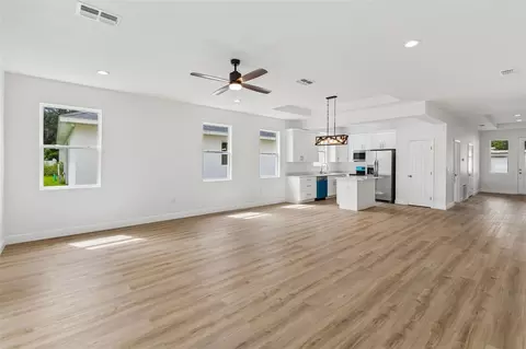 Living - 2523 Avenue E SW, Winter Haven, FL 33880 photo 5 of 7