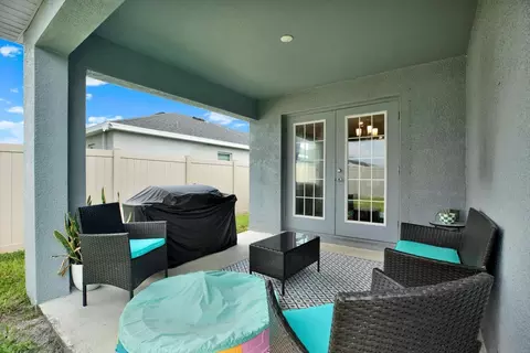 Exterior - 117 Eagle Summit Dr, Ruskin, FL 33570 photo 3 of 9