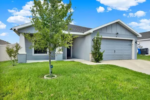 Exterior - 117 Eagle Summit Dr, Ruskin, FL 33570 photo 2 of 9