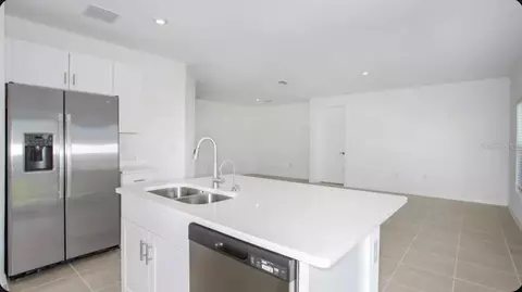 Kitchen - 13317 Commons Ave, Parrish, FL 34219 photo 3 of 3