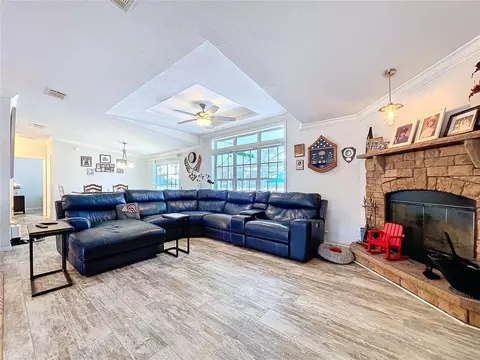 Living - 14890 Cr 757, Webster, FL 33597 photo 4 of 6