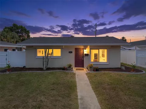 531 75th Ave N, Saint Petersburg, FL 33702