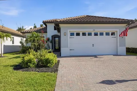 2110 E 6th St W, Palmetto, FL 34221