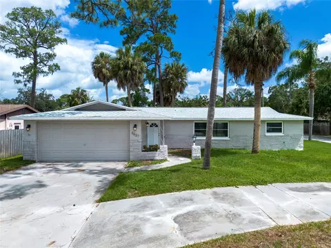 5627 Berlin Dr, Port Richey, FL 34668
