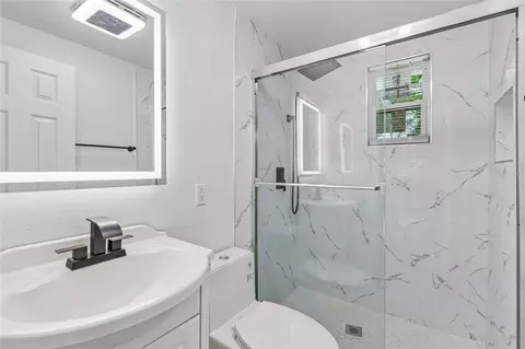 Bath - 1614 E Maple Ave, Tampa, FL 33604 photo 1 of 3