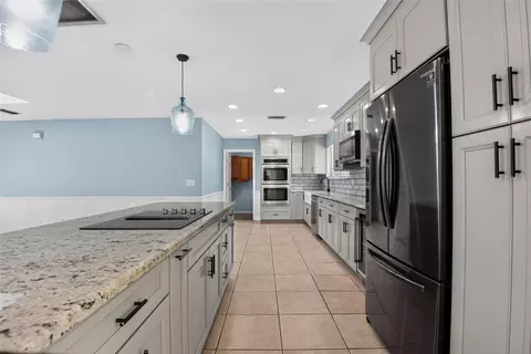 Kitchen - 408 Palm Ave, Ormond Beach, FL 32174 photo 8 of 8