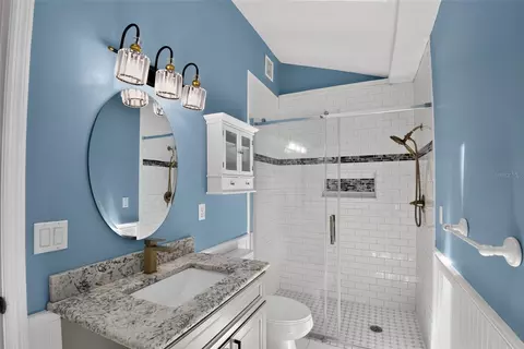 Bath - 408 Palm Ave, Ormond Beach, FL 32174 photo 2 of 8