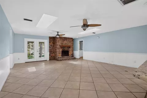 Living - 408 Palm Ave, Ormond Beach, FL 32174 photo 1 of 5