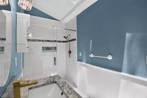 Bath - 408 Palm Ave, Ormond Beach, FL 32174 photo 4 of 8