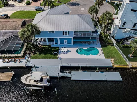 8001 Brighton Dr, Port Richey, FL 34668