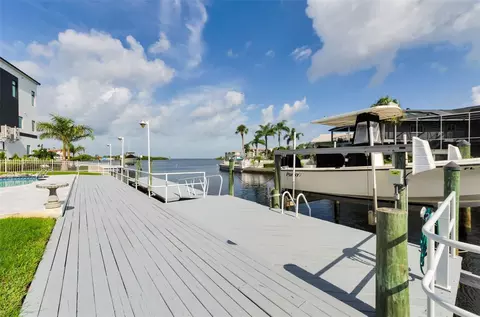 8001 Brighton Dr, Port Richey, FL 34668