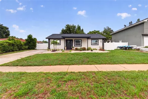 1435 Burning Tree Rd, Tarpon Springs, FL 34689