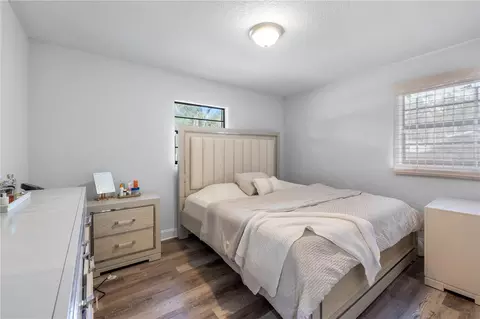Bedroom - 2118 E Keysville Rd, Lithia, FL 33547 photo 4 of 5