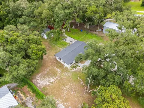 View/Area - 2118 E Keysville Rd, Lithia, FL 33547 photo 2 of 8