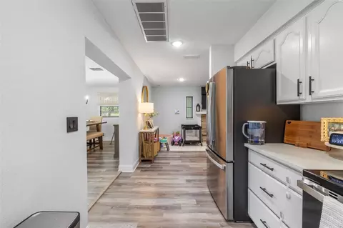 Entry Way - 2118 E Keysville Rd, Lithia, FL 33547 photo 1 of 2