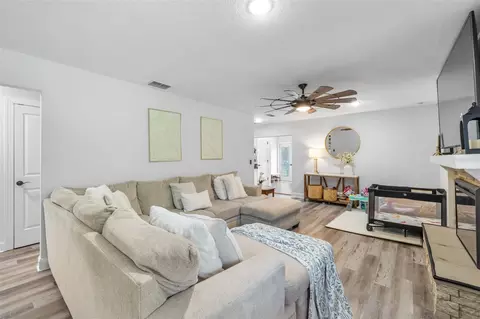 Living - 2118 E Keysville Rd, Lithia, FL 33547 photo 1 of 1