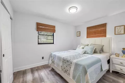 Bedroom - 2118 E Keysville Rd, Lithia, FL 33547 photo 3 of 5