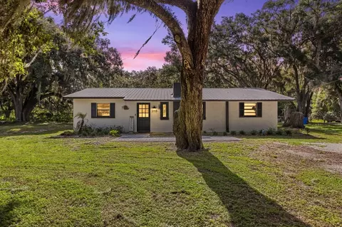Exterior - 2118 E Keysville Rd, Lithia, FL 33547 photo 2 of 11