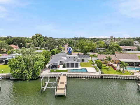 3896 42nd Ave S, Saint Petersburg, FL 33711