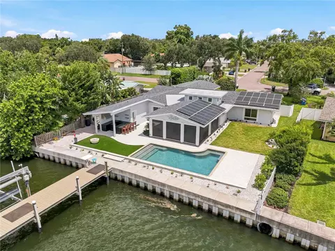 3896 42nd Ave S, Saint Petersburg, FL 33711