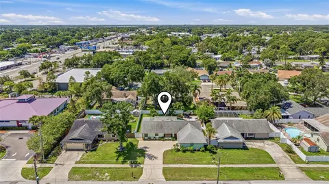 View/Area - 10752 126th Ave, Largo, FL 33778 photo 2 of 9