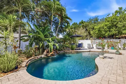Exterior - 10752 126th Ave, Largo, FL 33778 photo 9 of 13