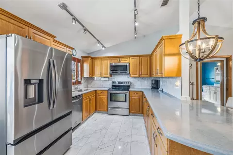 Kitchen - 10752 126th Ave, Largo, FL 33778 photo 2 of 4
