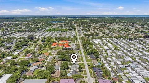 View/Area - 10752 126th Ave, Largo, FL 33778 photo 4 of 9