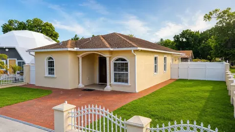 6922 N Hale Ave, Tampa, FL 33614