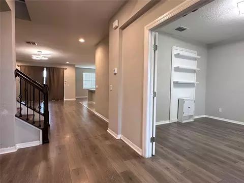 Entry Way - 4917 Eagle Rock Dr, Wimauma, FL 33598 photo 2 of 2