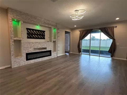 Living - 4917 Eagle Rock Dr, Wimauma, FL 33598 photo 2 of 8