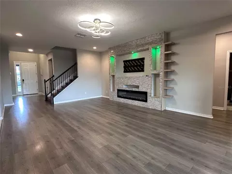 Living - 4917 Eagle Rock Dr, Wimauma, FL 33598 photo 5 of 8