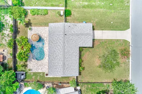 View/Area - 929 Britton St, Largo, FL 33770 photo 5 of 8