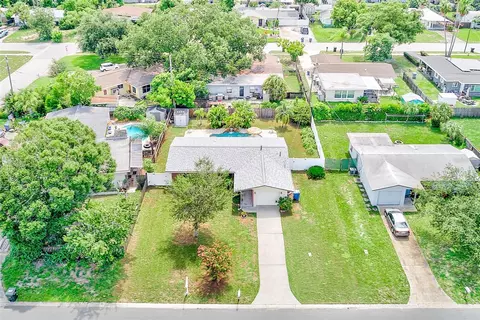 View/Area - 929 Britton St, Largo, FL 33770 photo 2 of 8