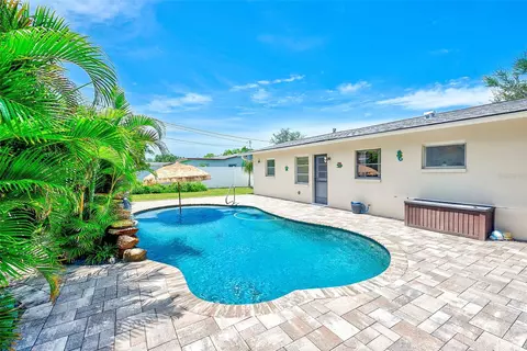 Exterior - 929 Britton St, Largo, FL 33770 photo 8 of 8