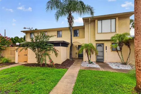 9005 Pebble Creek Dr, Tampa, FL 33647